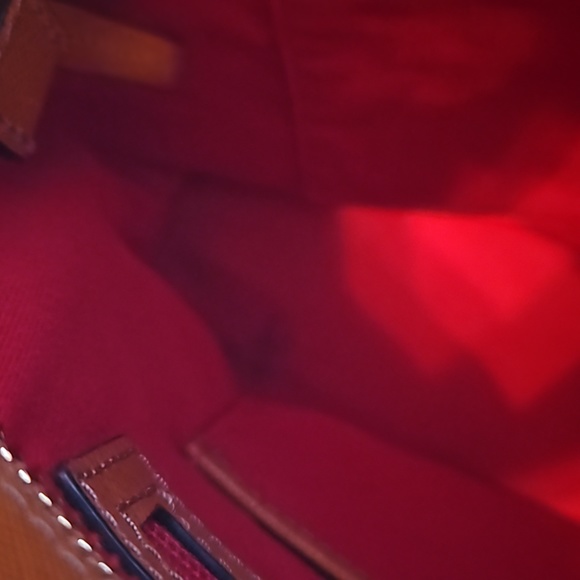 Dooney and Bourke Large Tote - Picture 5 of 8